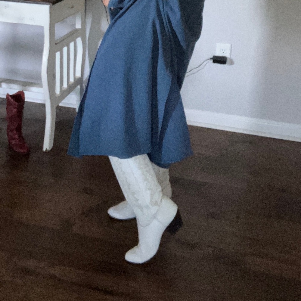 White Heeled Boots - Picture 12 of 12